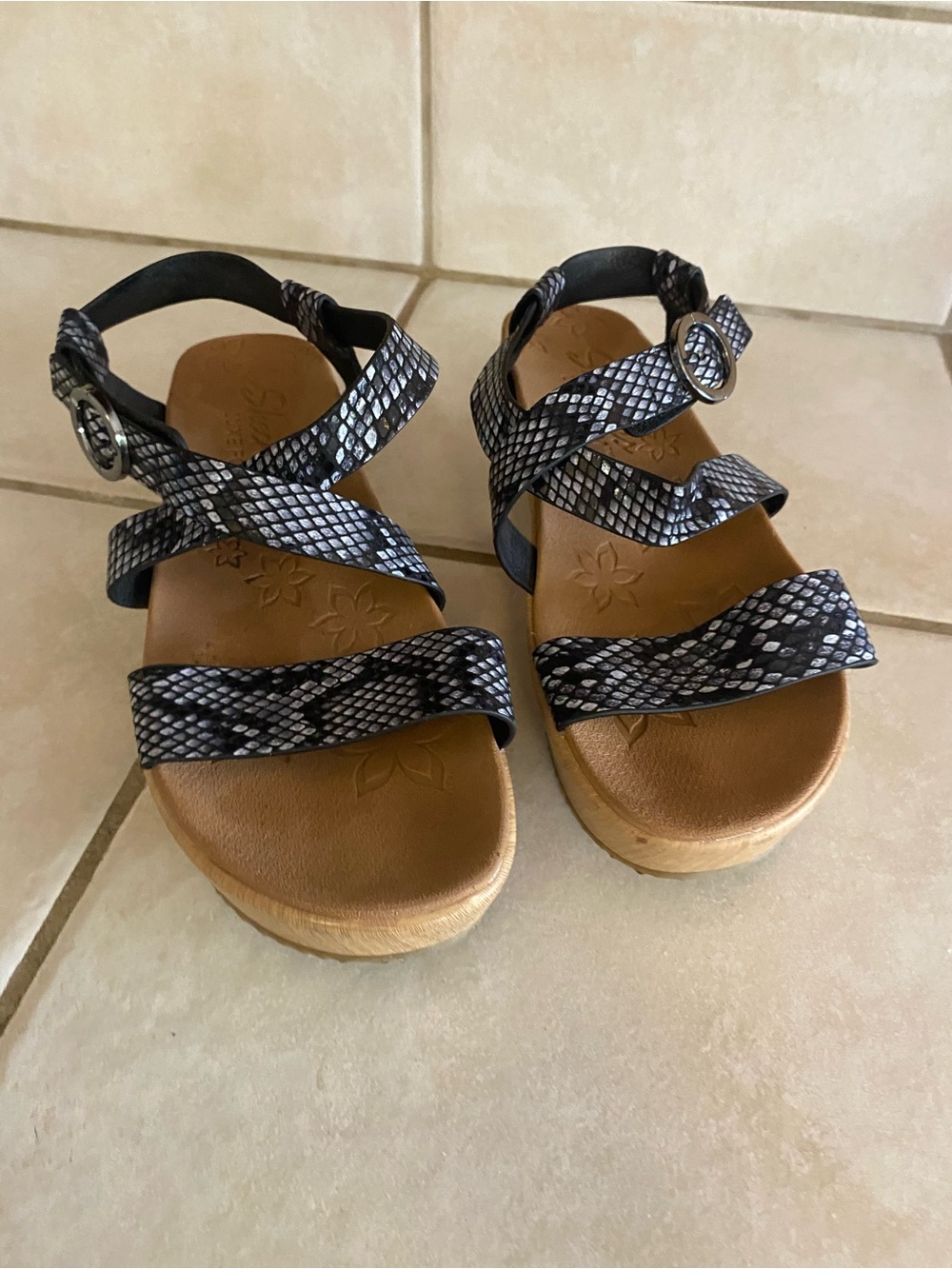 Skechers Girls Black Snake-Print Strappy Platform Sandals